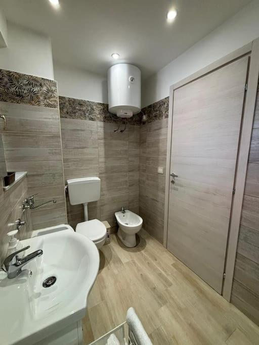 Appartement Le Rose Di Lu' à Catane Extérieur photo